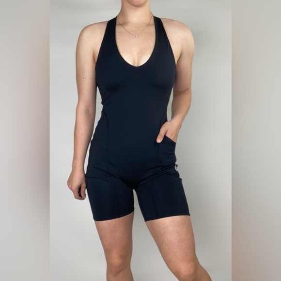 Free people movement Black Sleeveless Cross-Back - Picture 1 of 14